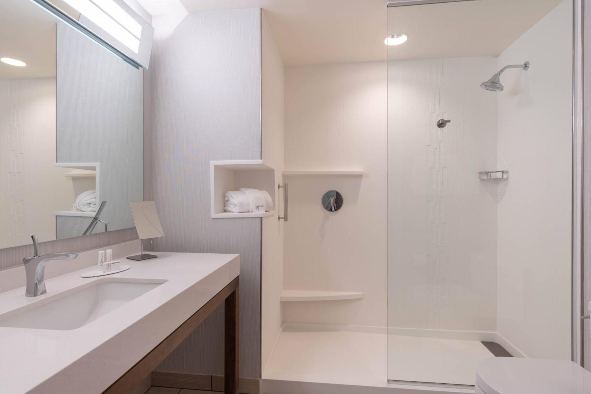 Courtyard By Marriott Thousand Oaks Агура-Хиллз Экстерьер фото